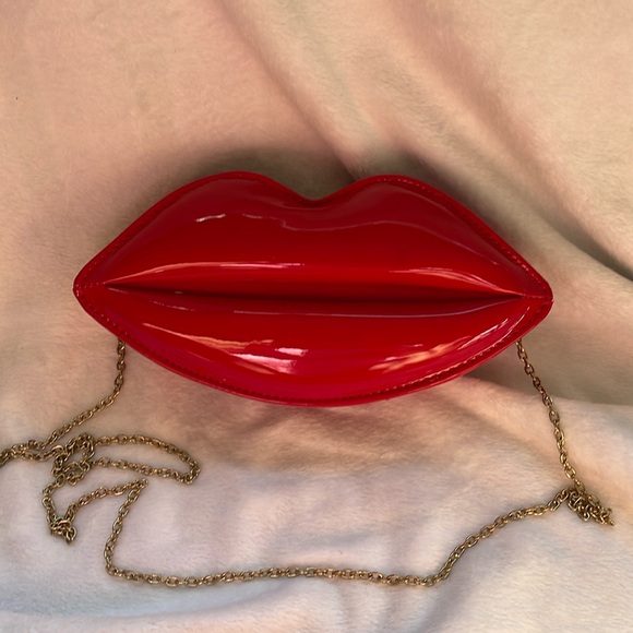 Voodoo Vixen Handbags - Voodoo Vixen Red Patent Lip Crossbody/clutch bag